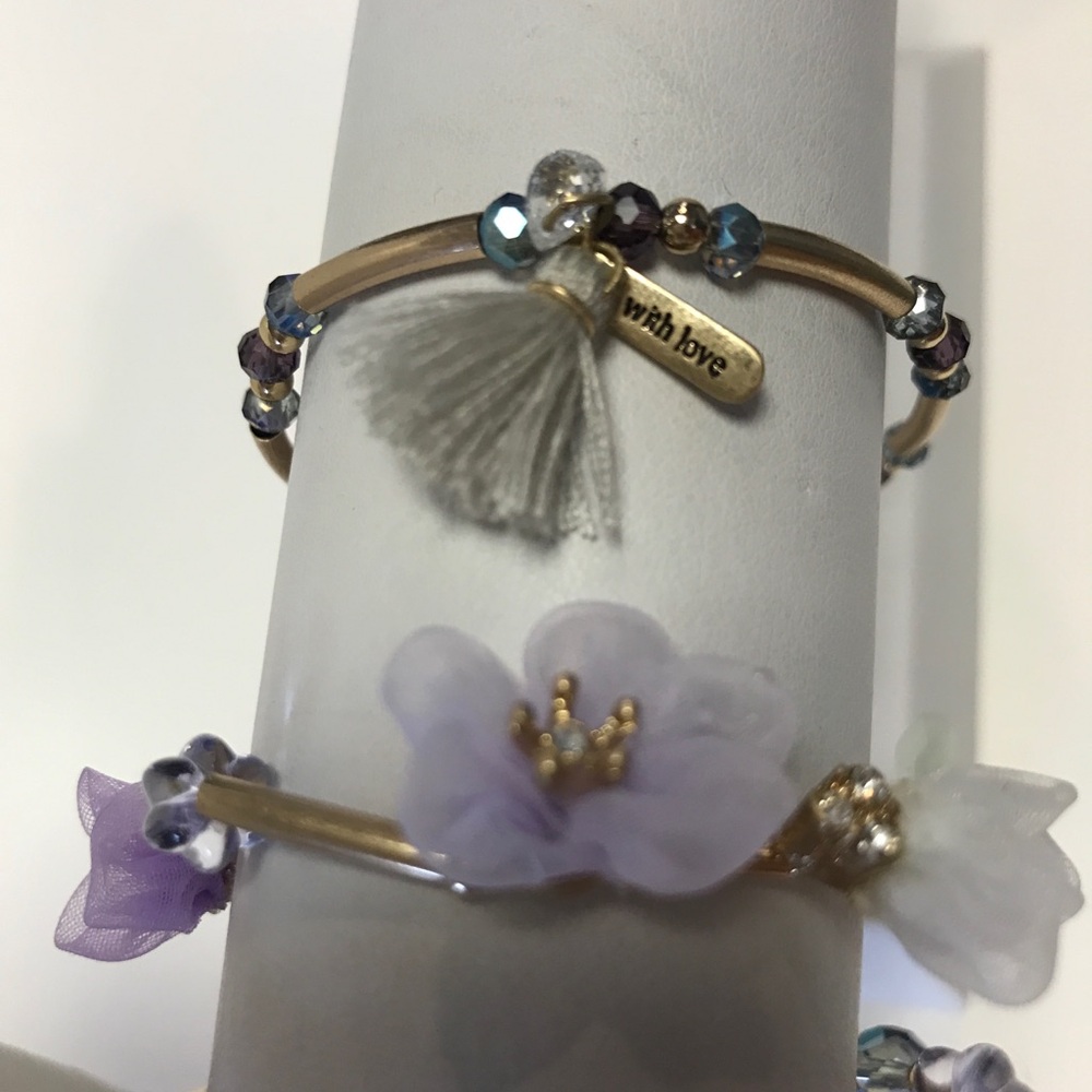 NWT! Lonna & Lilly Lavender & Ivory Flower Necklace, Bracelets & Earrings Purple - Picture 3 of 7